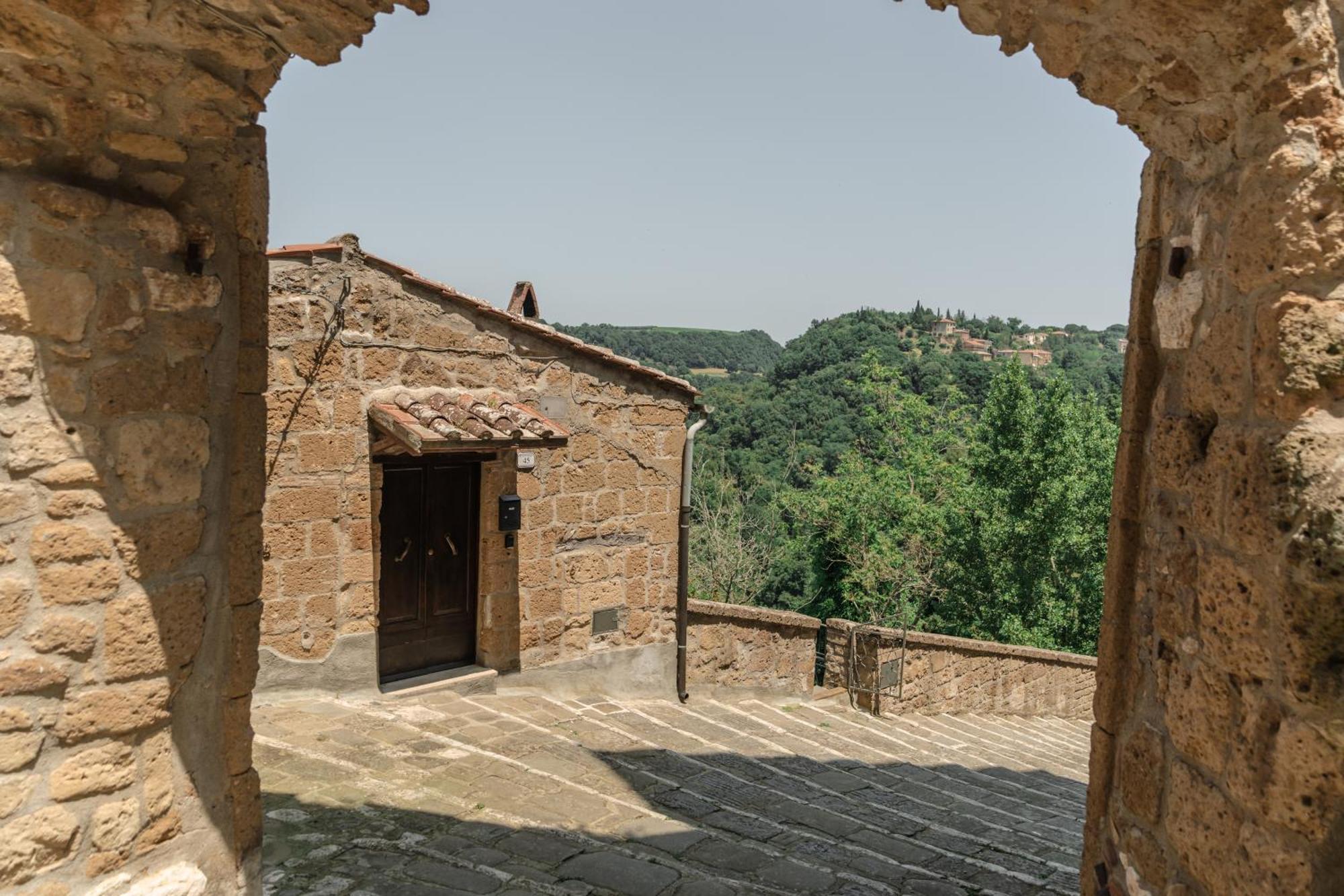 Antica Porta Di Sovana Pitigliano Exterior photo